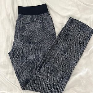 Athleta Womens Slim Fit High Rise Blue and White Lightweight Jogger Size 4 Tall